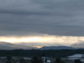 und etwas später spektakulärer Wolkenaufriss